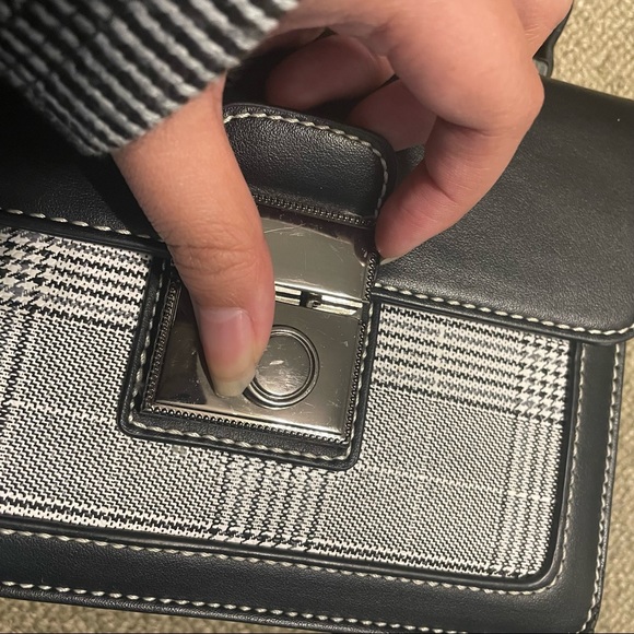 Crossbody purse - Picture 6 of 9